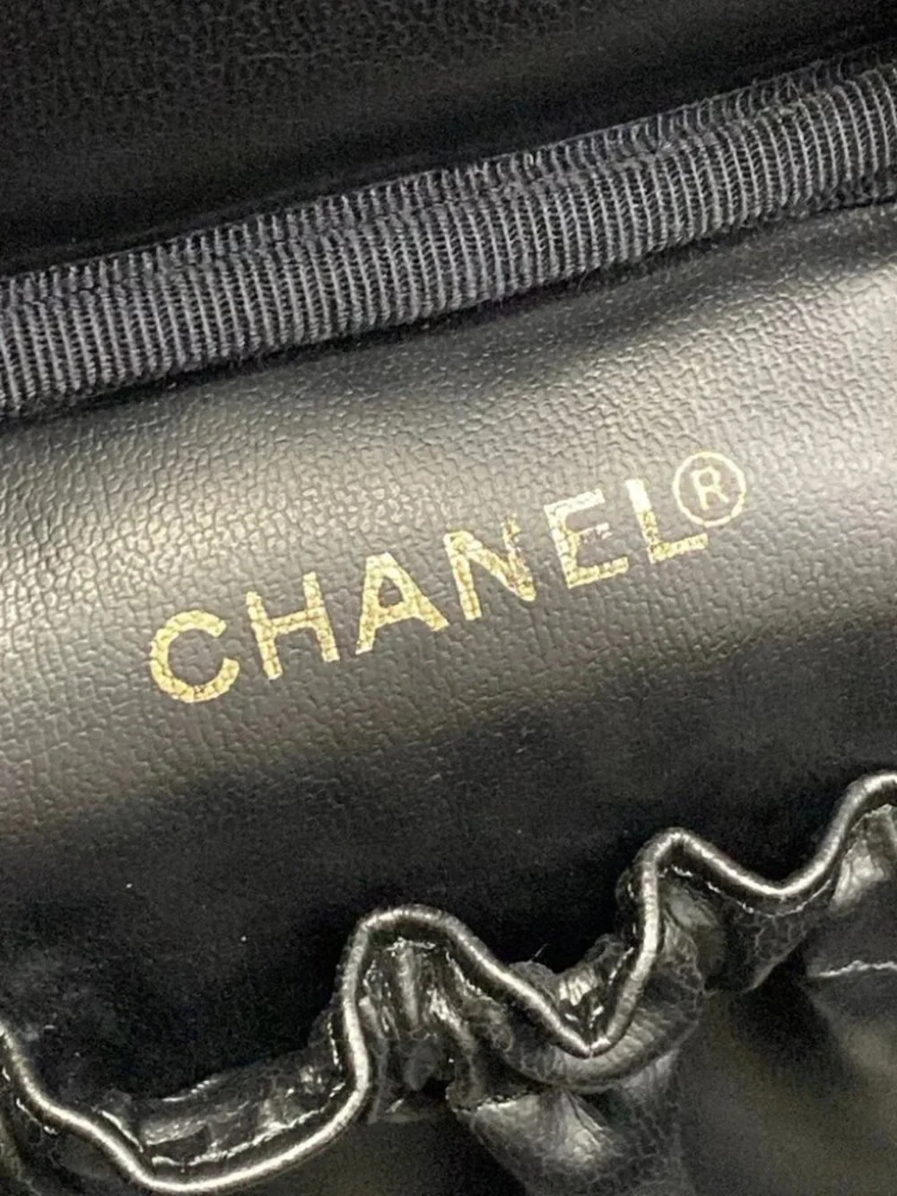 CHANEL A01998/X01503/94305 Black Calfskin Vanity Bag Gold hardware